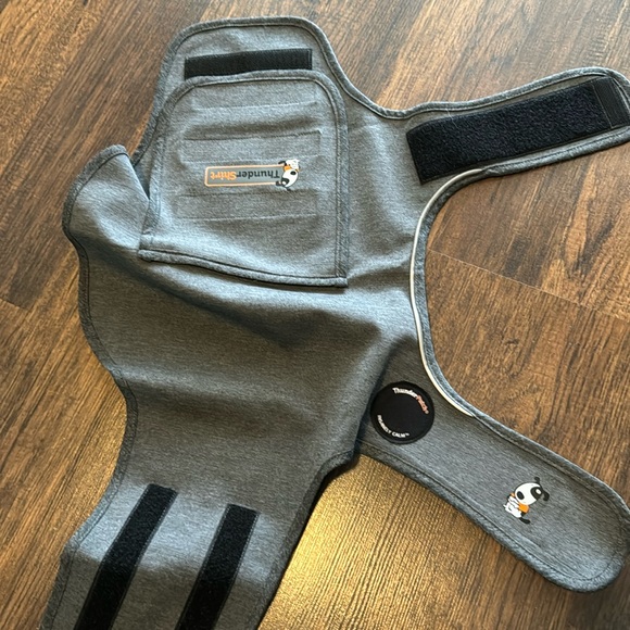 ThunderShirt Small (15-25 lbs.) NWOT - Picture 2 of 7